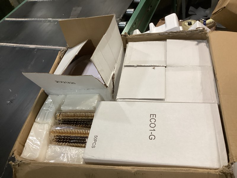 Condition photo showing Good Condition for YOUBET 700PCS Gold Plastic Dinnerware Set - White and Gold Disposable Plates for 100 Guest - 200 Disposable Plates, 300 Heavy Duty Plastic Silverware, 100 Cups,100 Napkins for Wedding Thanksgiving