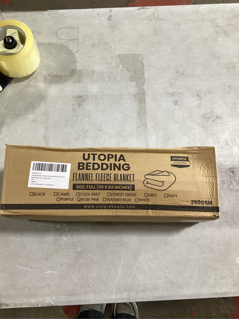 Condition photo showing New/Like New for utopia bedding fleece blanket full size rose pink lightweight fuzzy soft anti-static microfiber bed blanket (90x84 inches)