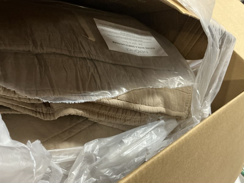 Condition photo showing Good Condition for EVERGRACEHOME 100% Cotton Modern Lines Quilt Set King Size, Pre-Washed Soft Striped Coverlet Bedspread, 3 Piece Lightweight Bedding Set for All Season, with 2 Pillow Shams, Stone Taupe Stone Taupe King (108" x 92")