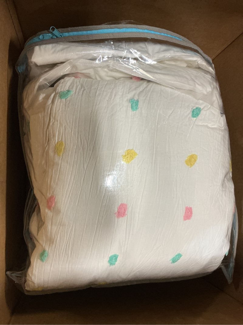 Condition photo showing Good Condition for intelligent design callie girls full/queen comforter set, ivory 5-piece kids bedding, 100% cotton tufted pom pom tufted jacquard, all season down alternative, cozy shabby chic bedroom décor full/queen callie ivory