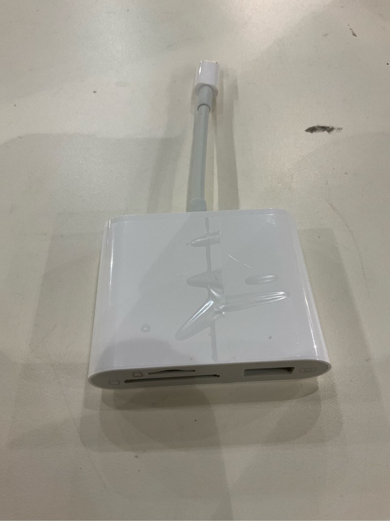 Apple USB-C VGA Multiport Adapter- White