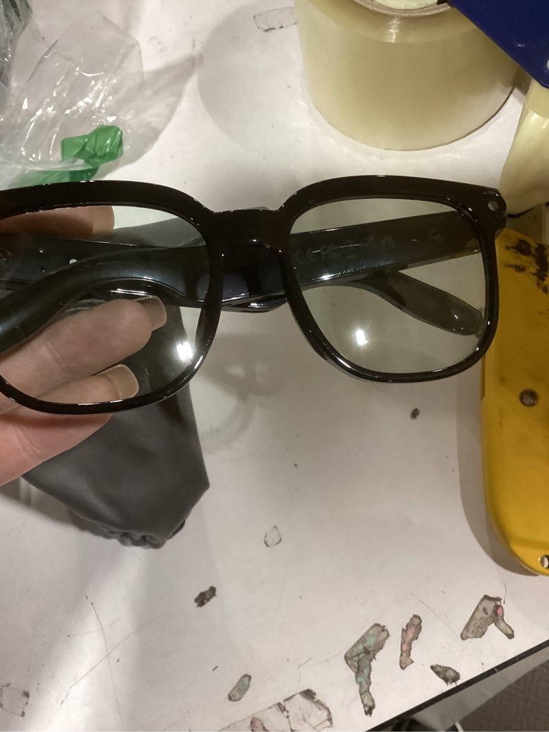 Condition photo showing New/Like New for earlysincere ai smart glasses with 4k camera & chatgpt, photochromic transition lenses + extra blue light, real-time translator & meeting minutes, voice control smart wearable black frame+photochromic lens+blue lens