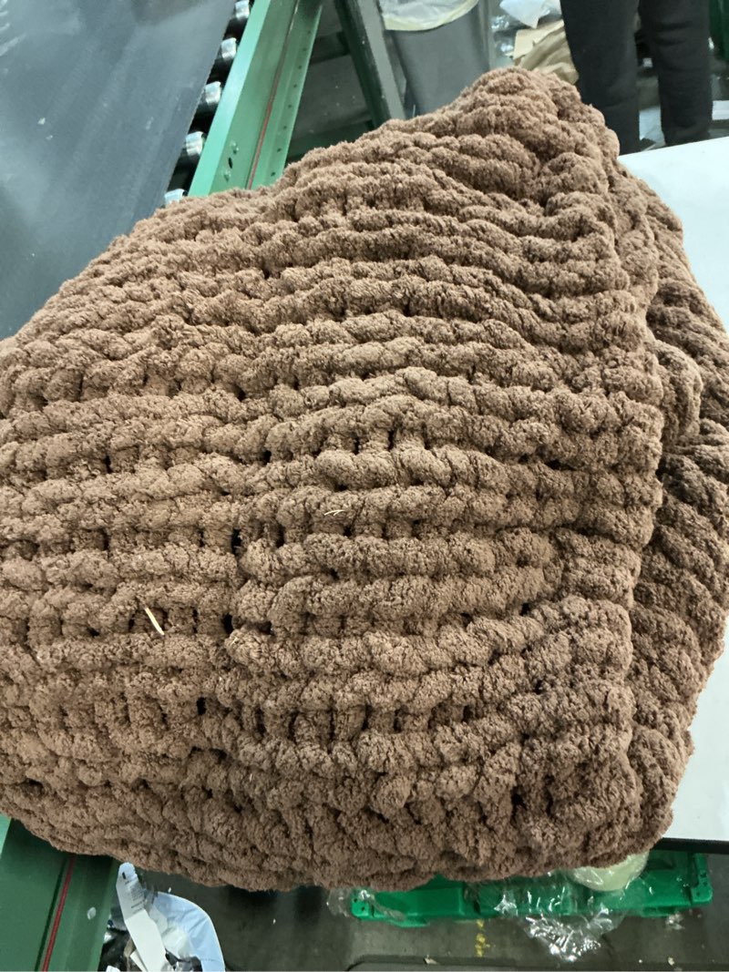 Condition photo showing Good Condition for Carriediosa Chunky Knit Throw Blanket 60" X 80" Twin, 100% Hand Made Large Chenille Loop Yarn Soft Fluffy Throws for Couch Sofa Bed, Big Crochet Cozy Heavy Thick Cable Woven Blanket, Cocoa Brown Cocoa Brown 60" X 80"