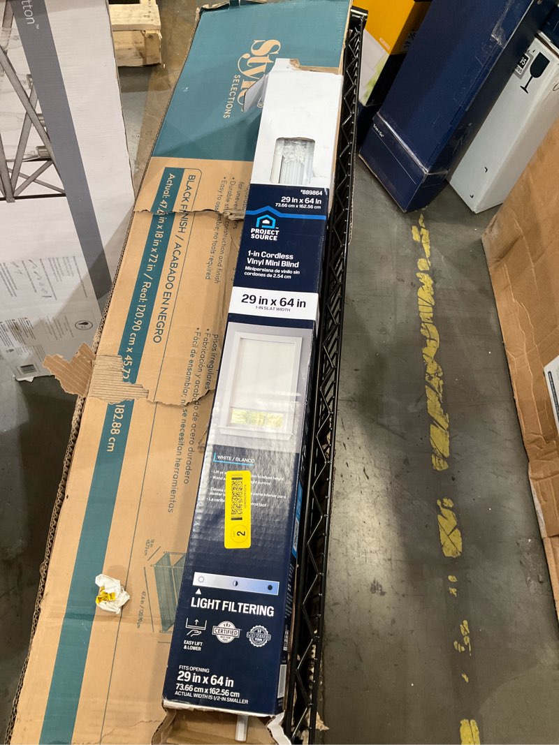 Condition photo showing Good Condition for project source 1-in slat width 29-in x 64-in cordless white vinyl light filtering mini-blinds