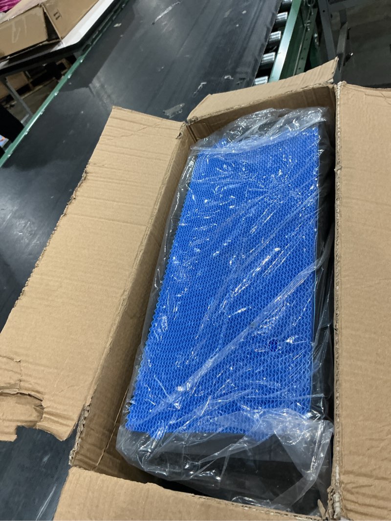 Condition photo showing New/Like New for 03-42776-010 engine air filter compatible with freightliner cascadia 2018-2023 replaces 03-42776-010 0342776010, tr504-ef, 91559, 997879