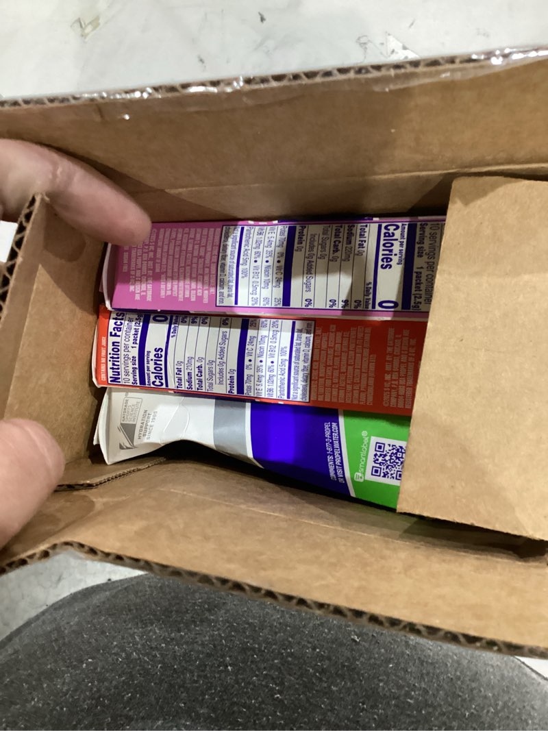 Condition photo showing New/Like New for propel electrolyte enhanced water drink mix powder packets, kiwi strawberry variety pack, zero calorie & zero sugar hydration with electrolytes and vitamins c & e (30 packets) kiwi strawberry variety 2.5g (pack of 30)
