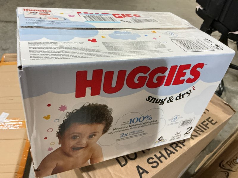 Condition photo showing New/Like New for huggies snug&dry giga diaper sz2 116