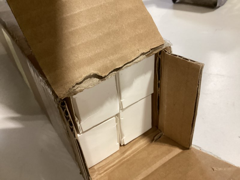 Condition photo showing Good Condition for Romwish 36 Inch T8 LED Tube Light, 14W(30W Equiv.), 1600LM, 5000K Daylight, Type A+B Plug & Play or Ballast Bypass, F25T8 Fluorescent Replacement, Double-Ended Power, Under Cabinet Light, 4 Pack 3FT 4p