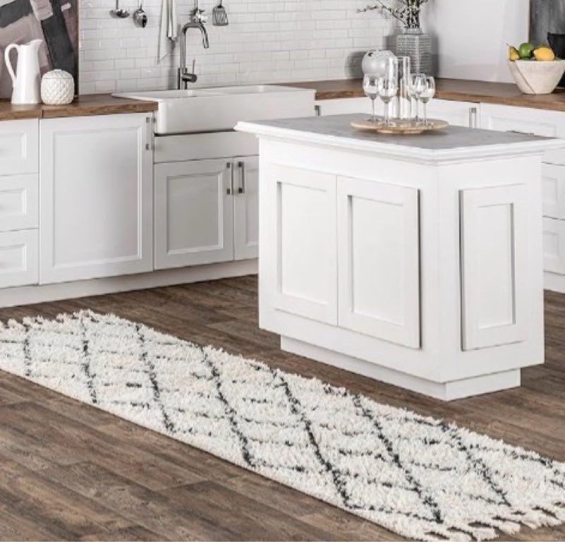 nuLOOM Hand Knotted Fez Shag Runner Rug, 2' 8" x 12’