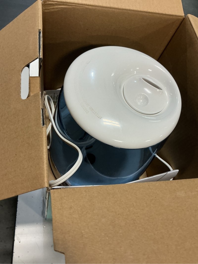 Condition photo showing As Is for VICKS HUMIDIIFER, ULTRASONIC, FILTER-FREE  V4600 