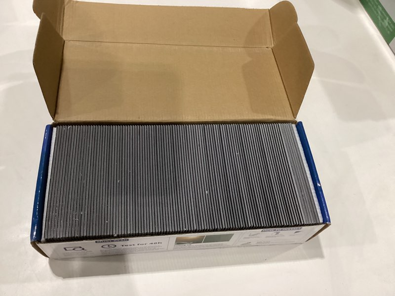 Condition photo showing New/Like New for art3d 102-piece peel and stick wall tile for kitchen backsplash, bathroom, fireplace, 3in. × 6in. stick on subway tile, glossy white 3" x 6“ glossy white 102