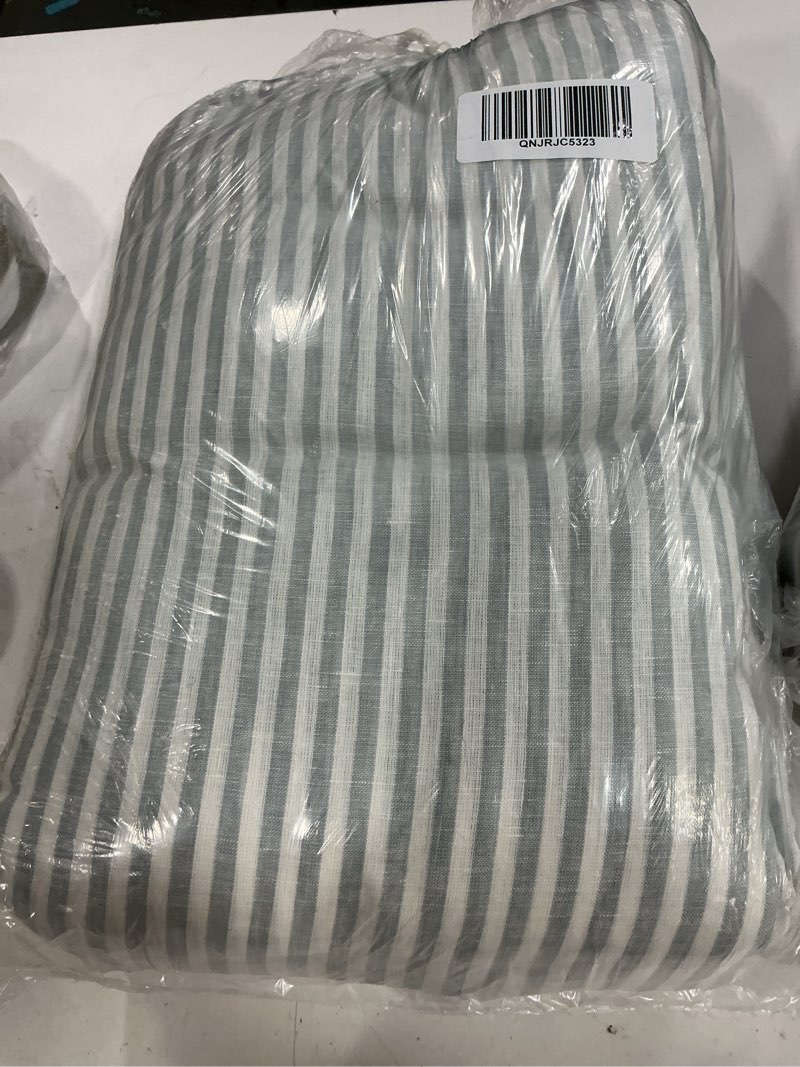 Condition photo showing Good Condition for quince european linen box quilt set king