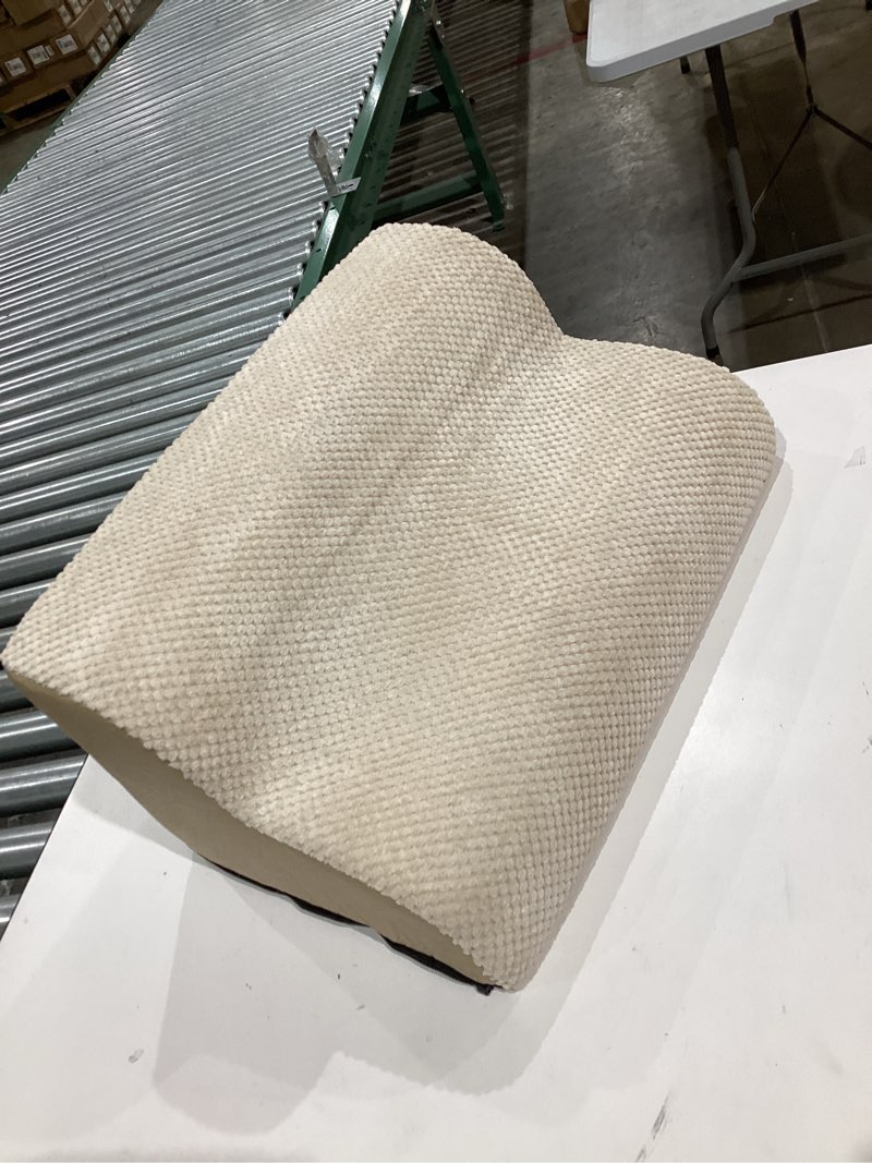 Condition photo showing Good Condition for Dog Stairs & Steps for High Beds, 2 Steps High Density Foam Waterproof Dog Ramp for Small Dogs and Cats, Pet Stairs with Washable Cover for Bed, Couch, Sofa and Car, Beige (H: 11.8") Beige 2.0 2-Step 11.8"H