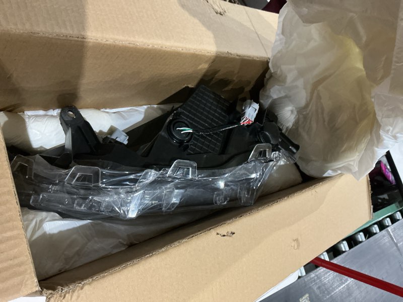 Condition photo showing Good Condition for jfn headlight compatible with 2019 2020 2021 toyota rav4 le/xle headlamp lh 81150-0r150 rv20a01-2l (passenger side (right))