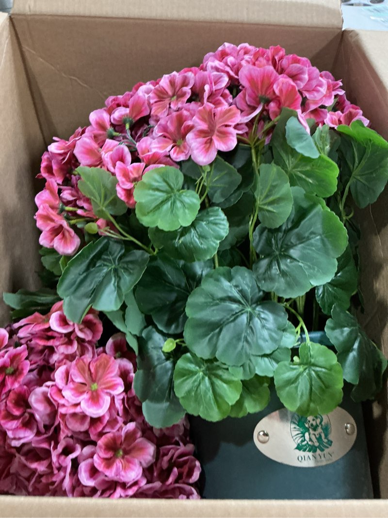 Condition photo showing Good Condition for qianyun artificial geranium bush – 20 inch outdoor potted artificial plant for front porch, uv resistant faux flower bush for garden, yard & patio decor (2 pack)