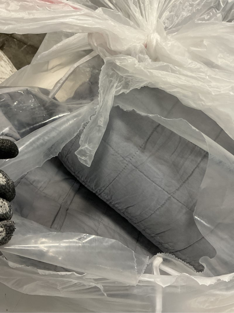 Condition photo showing As Is for 100% Cotton Quilt Sets Queen Size- Soft Lightweight Quilt Bedding Set for Bedroom Decor- Bedspread in Geometric Pattern with 2 Pillow Shams for All Season, 90x98 inches Grey Full/Queen(90"x98")