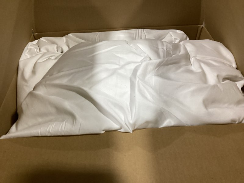 Condition photo showing As Is for ROSGONIA Oversized King Comforter 128x120, 3pcs Super King Plus (1 White Comforter & 2 Pillowcases) Lightweight Oversized Bedding Set Blanket Super King Plus Comforter 128"x120" White