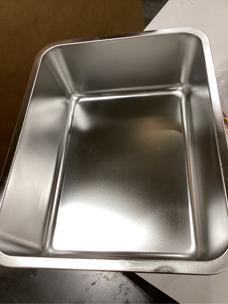 Condition photo showing Good Condition for stainless steel litter box with high sided, metal cat litter box, odor-free, non-stick litterbox pan, easy to clean pet supplies toilet tray for indoor cats, kittens or multicat homes 16.93"l x 12.99"w x 5.12"h