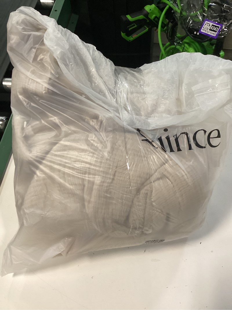 Condition photo showing New/Like New for airy guaze cover queen dune 