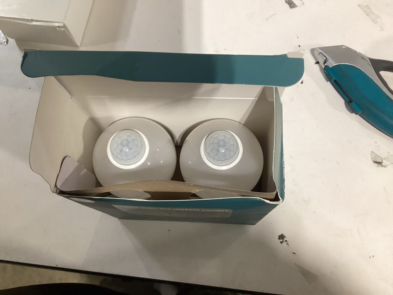 GE LED+ Motion Sensor LED Light Bulbs, 12W, Outdoor Security Lights, Daylight, A21 (2 Pack) 2 Bulbs Daylight