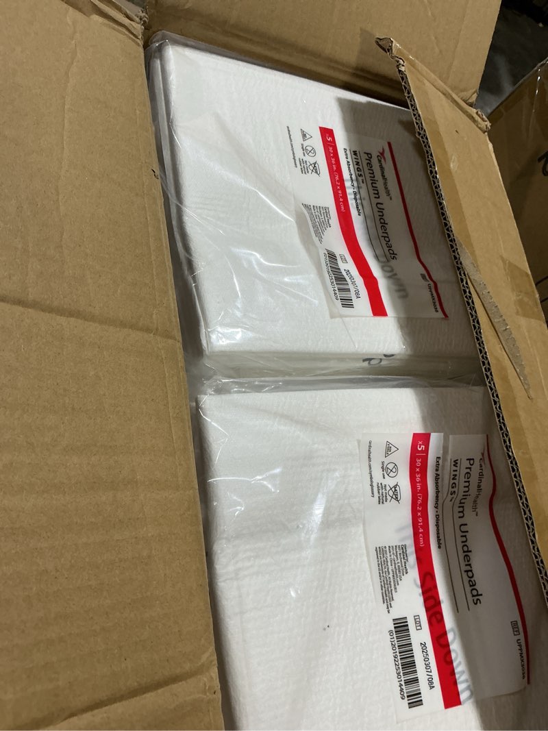 Condition photo showing Good Condition for cardinal health wings underpads, 10 count, 30 x 36-inch, beige backsheet, polypropylene, leak-resistant, absorbent, protective