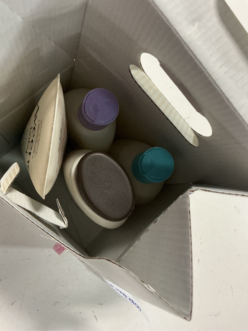 Condition photo showing Good Condition for aveeno baby bathtime solutions mommy & me gift set, oat, 4 items