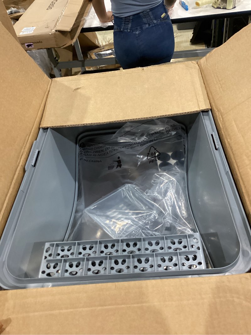 Condition photo showing Good Condition for 2pack stainless steel litter box, metal litter boxs with lid high sides, xl extra large litter box for big cats, never absorbs odors, leak-proof, stain-free, rust-free, easy to clean, scoop included