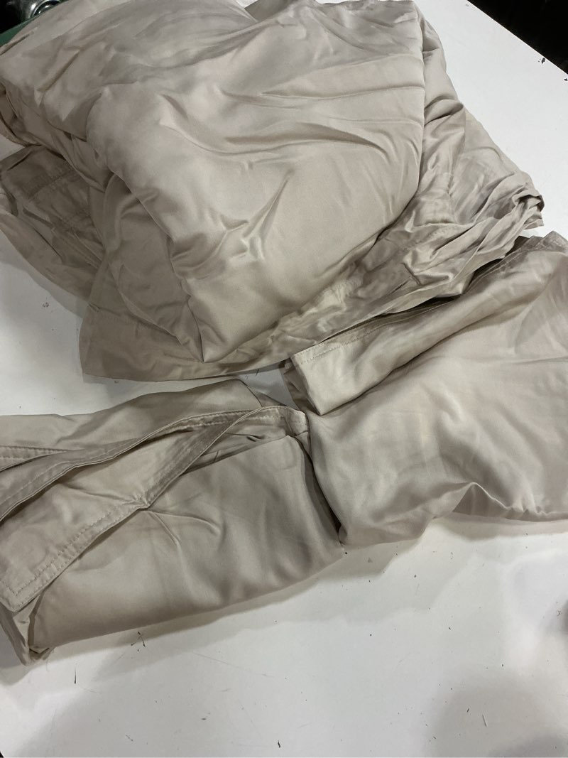 Condition photo showing Good Condition for quince, organic bamboo duvet cover set of 3 pcs/king cal king/sand