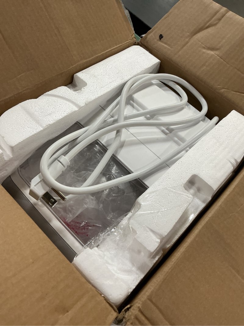 Condition photo showing Good Condition for antarctic star countertop ice maker portable ice machine with handle,self-cleaning ice makers, 26lbs/24h, 9 ice cubes ready in 6 mins for home kitchen bar party (white) 26lbs/24h white 1
