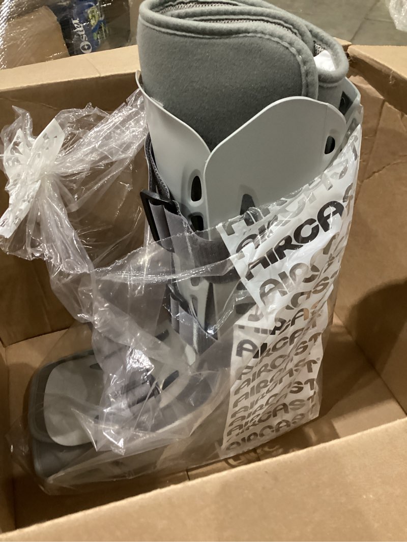 Condition photo showing Good Condition for aircast airselect walker brace/walking boot (elite, short and standard) x-large standard