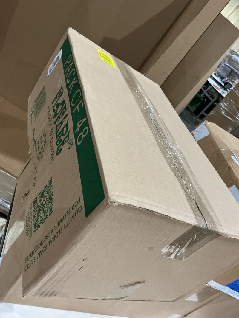 Condition photo showing Good Condition for bulk pack of 48 floral foam blocks (7.8” l x 3.5” w x 2.4” h), wet & dry foam for flower arrangements