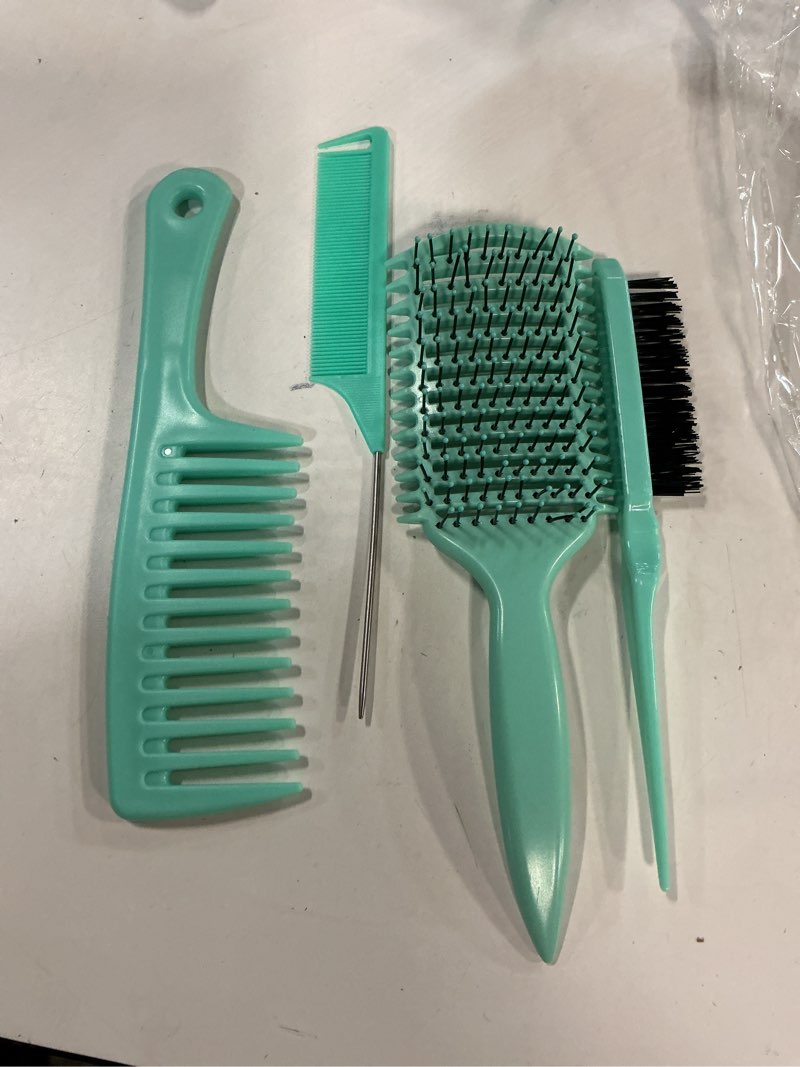Condition photo showing Good Condition for Bounce Curl Define EdgeLift Styling Brush, designed to clump curls and reduce frizz (similar to stock photo)