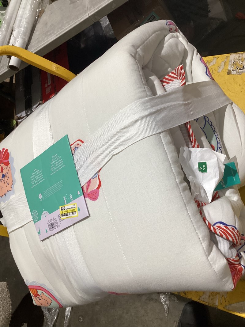 Condition photo showing Good Condition for full/queen patisserie pet shoppe kids' quilt set - pillowfort™