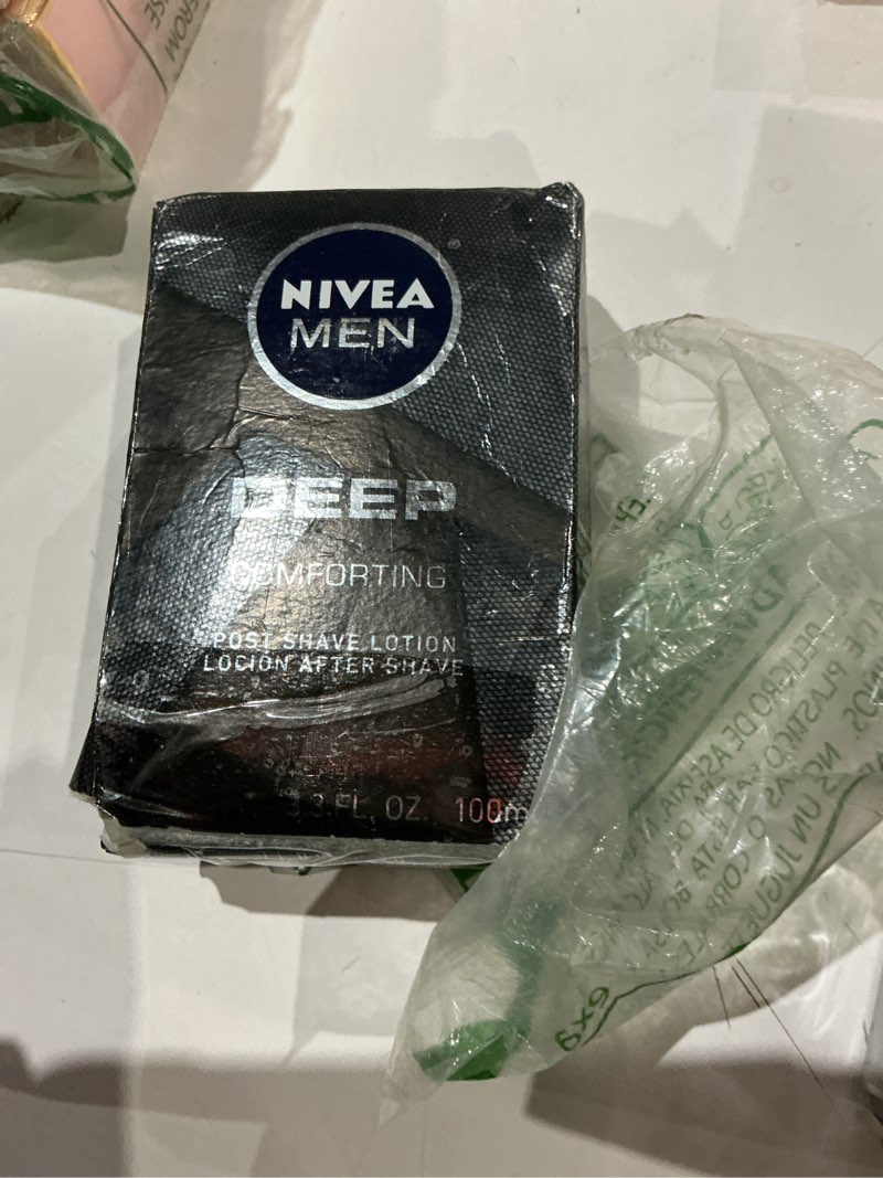 Condition photo showing Good Condition for nivea men, deep, refreshing & hydrating after shave, vanilla & bourbon, 3.3 fl oz (100 ml) vanilla 3.3 fl oz (pack of 1)
