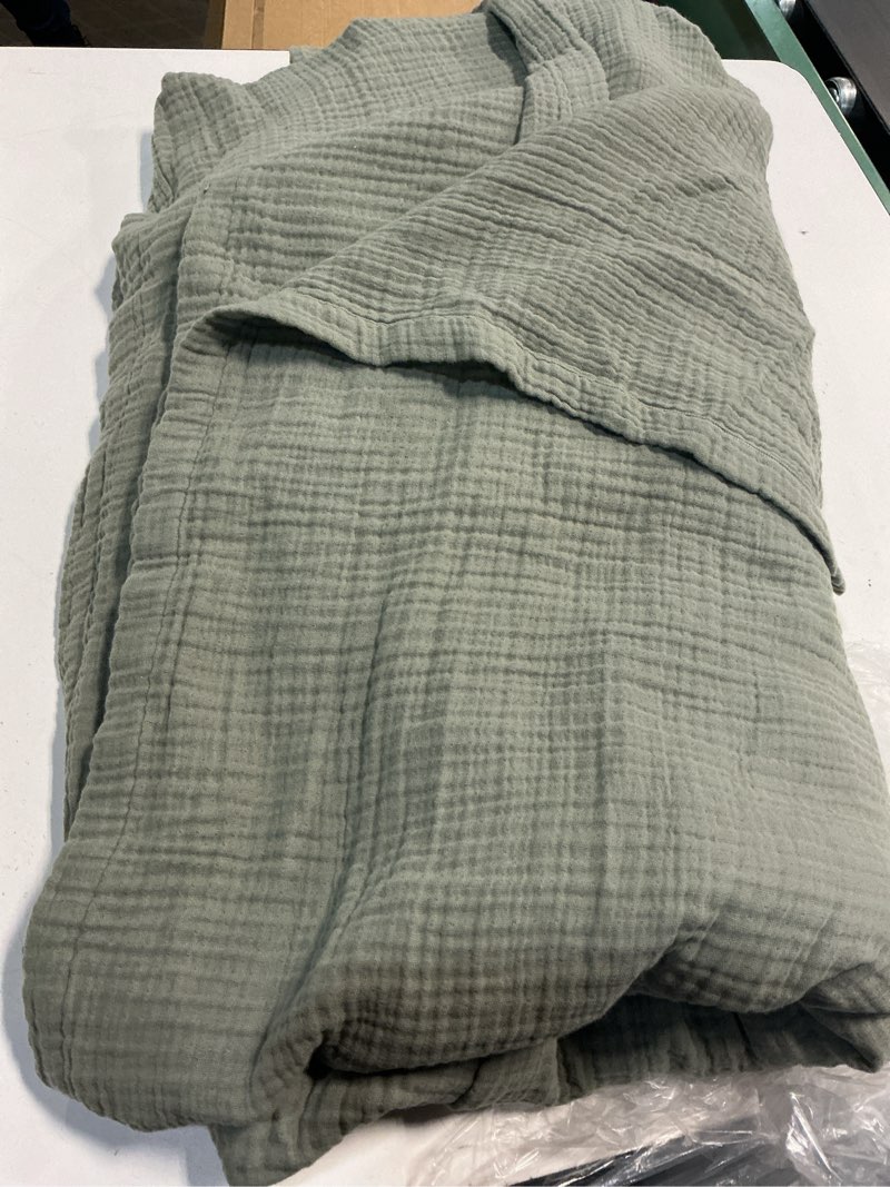Condition photo showing As Is for quince european linen cotton stitch quilt king/cal king