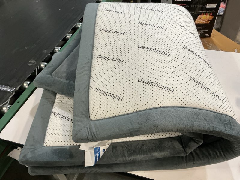 Condition photo showing Good Condition for huloo sleep ultra soft baby play mat for floor,1.3" thick elasti-foam 50x50 playpen mat for toddlers infant kids,non-slip backing safe for crawling&tummy time,tatami style (dark grey) dark grey 50"×50"×1.3"