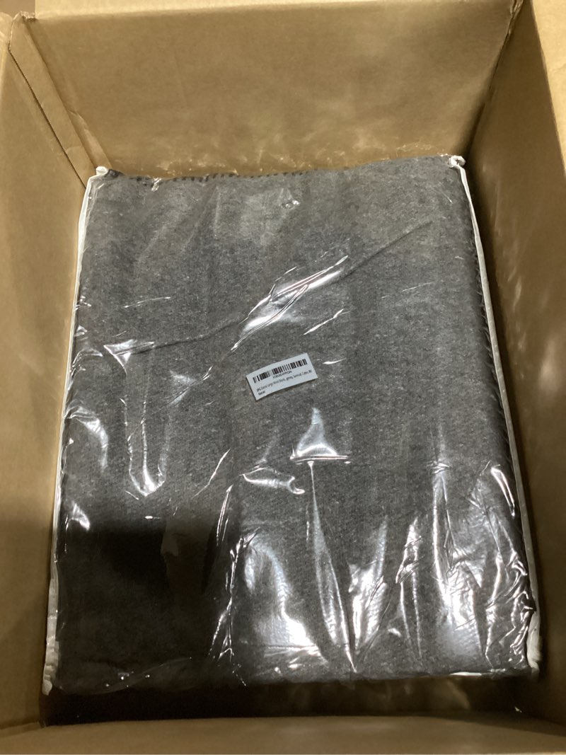 https://lotting-media.assets.bidfta.com/lotting_cdac99cc-caa4-47f9-b2fd-c5b50f04220f