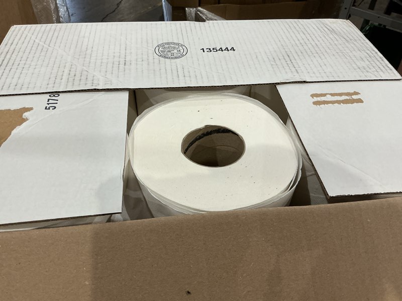 Condition photo showing Good Condition for amazoncommercial 2-ply soft, absorbent centerpull paper towels compatible with universal dispensers, fsc certified, 7.6 x 9 in, 6 rolls, 600 towels per roll