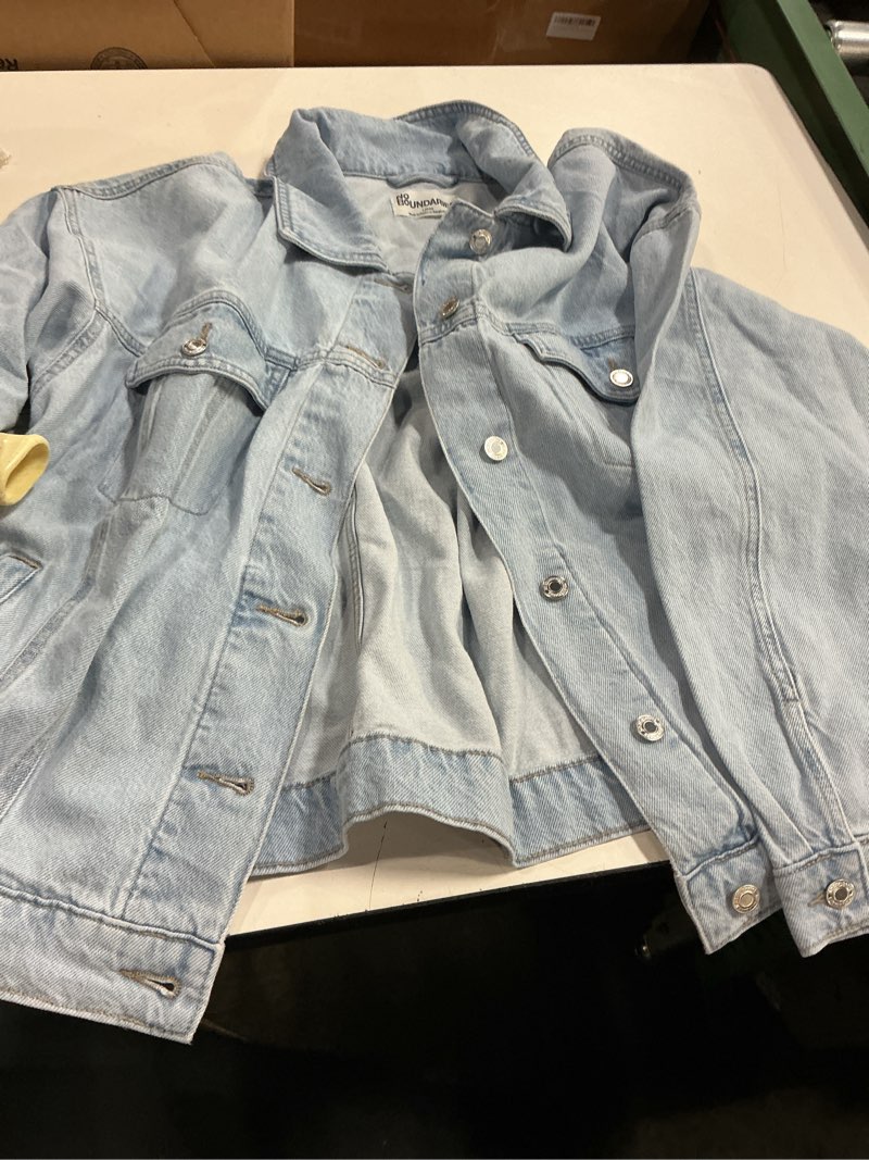 Condition photo showing Good Condition for (( sizel))no boundaries oversized cotton denim jacket, women's