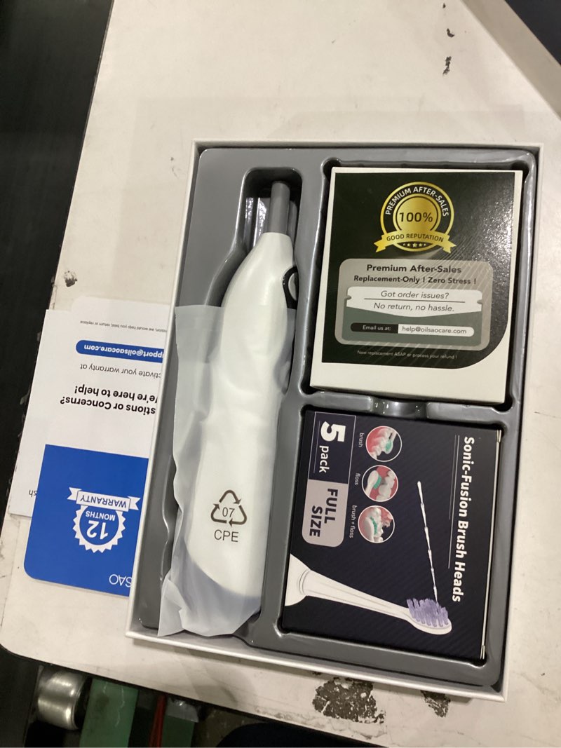 Condition photo showing New/Like New for oilsao electric toothbrush with water flosser combo, professional flossing toothbrush 2-in-1 brushing & flossing for teeth cleaning.