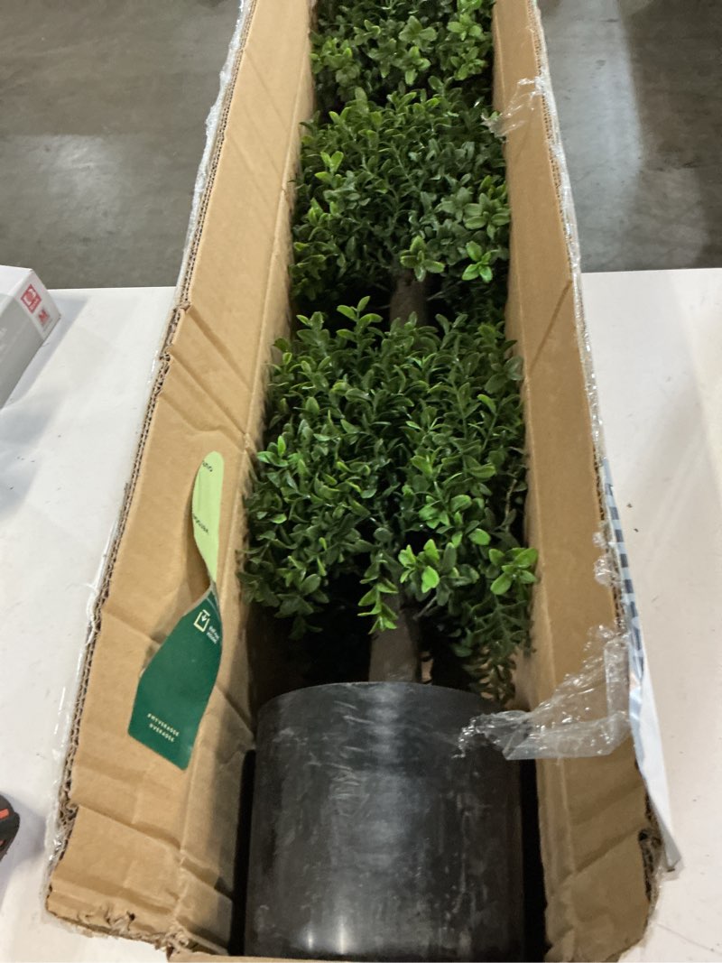 Condition photo showing Good Condition for all season green 3ft artificial outdoor boxwood topiary trees, uv resistant, indoor and outdoor fake trees patio display plants tripleball-s 1pc