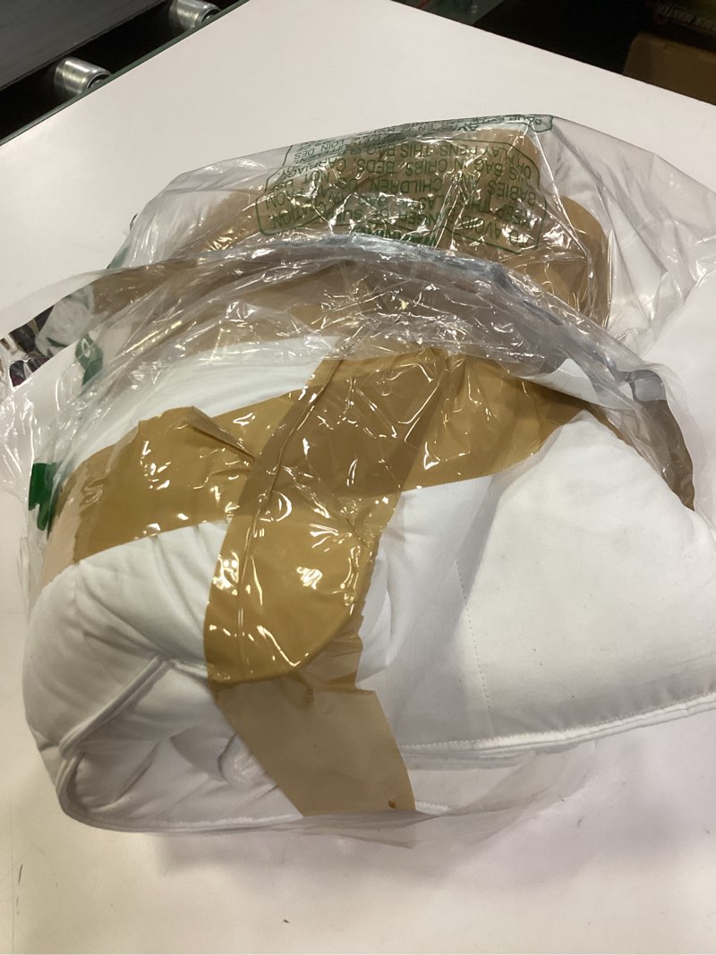 Condition photo showing As Is for Three Geese Luxury Flat Thin Goose Feather Down Pillows Standard Size, 2.5" Height, 100% Cotton Cover, Medium Firm Hotel Collection Ultra Slim Thin Bed Pillows, Machine Washable, 18 x 26 Inches 18" x 26" -1 Pack Solid White - 2.5 Inches