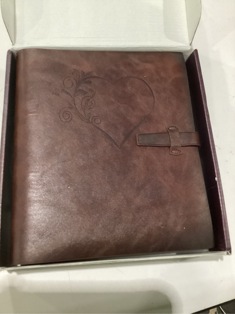 Condition photo showing Good Condition for photo album 4x6 200 photos, genuine leather photo albums with writing space with 30 writing paper, travel family wedding kids graduation ultrasound baby picture album scrapbook photo album?love? heart