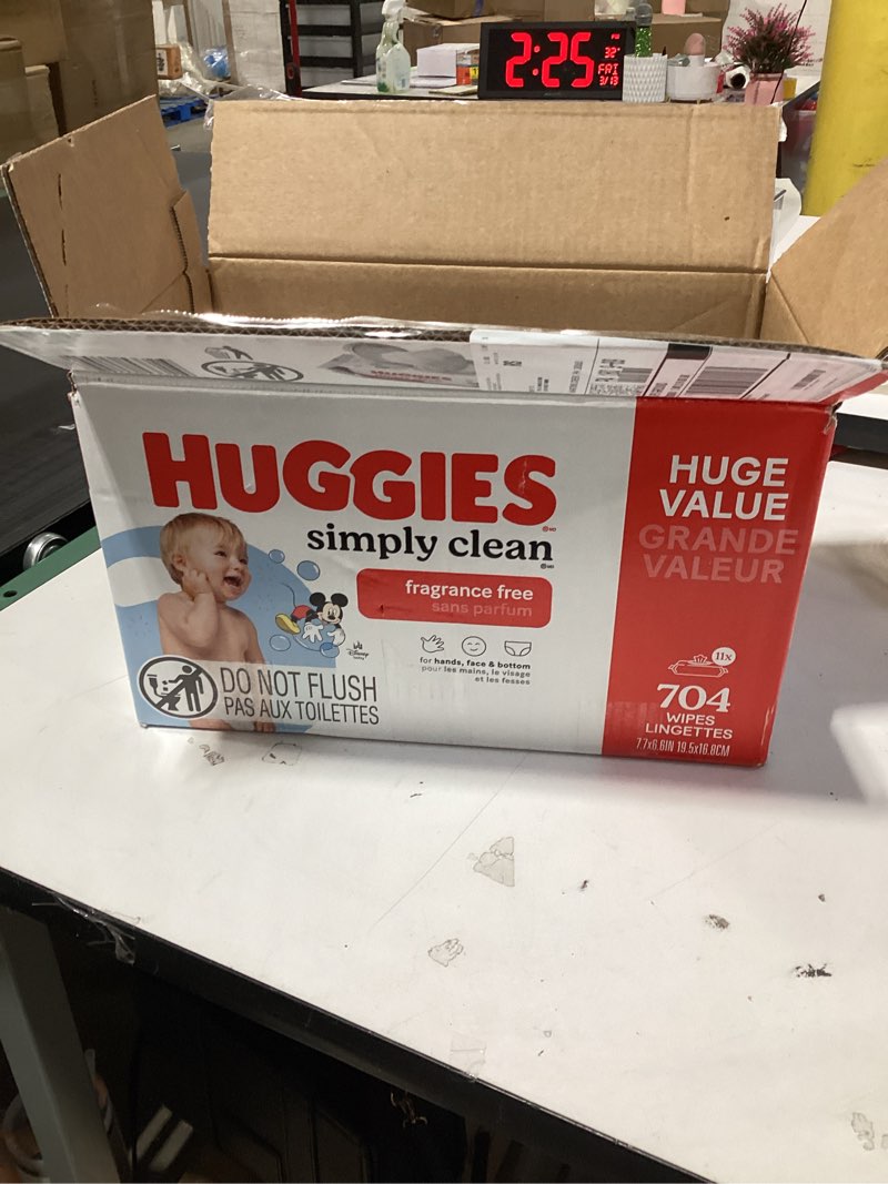 Condition photo showing Good Condition for Huggies Simply Clean Unscented Baby Diaper Wipes, 11 Flip-Top Packs (704 Wipes Total), Packaging May Vary 64 Count (Pack of 11)