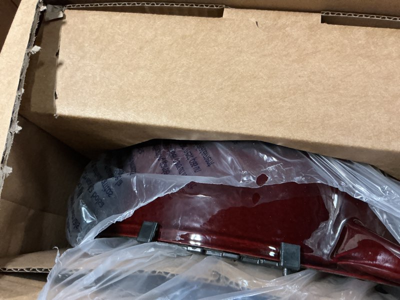 Condition photo showing Good Condition for tramontina enameled cast iron 7-quart covered round dutch oven ( cranberry )