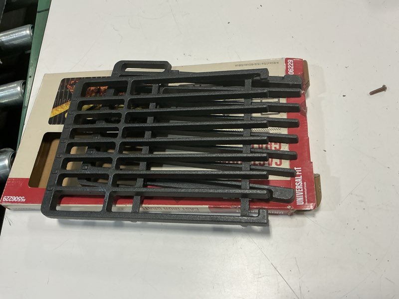 Condition photo showing Good Condition for master forge 19.5-in x 7.75-in rectangle cast iron grilling grate