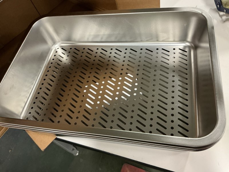 Condition photo showing Good Condition for 2 Pack Stainless Steel Sifting Litter Box for Pine Pellets,Sifting Cat Litter Box for Wood Pellets,Extra Large Sifter Litter Pan System with Litte Liners and Scoop-20 ''Lx 13.8''W x 6''H 2 Pack Silver-20 ''Lx 13.8''W x 6''H