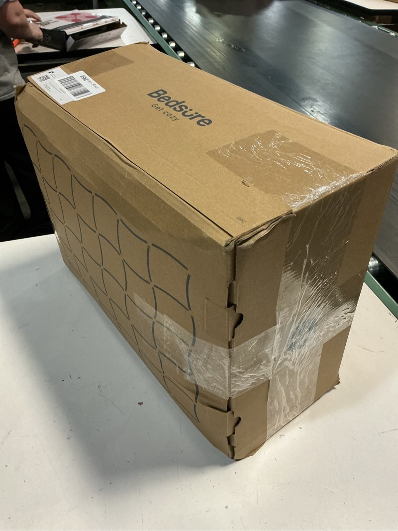 Condition photo showing New/Like New for bedsure king size comforter set burnt orange - bed in a bag bedding set 7 pieces, gentlesoft™ pintuck bed set gift for family, pinch pleat burnt orange comforter with sheets, pillowcases & shams king 10 - burnt orange