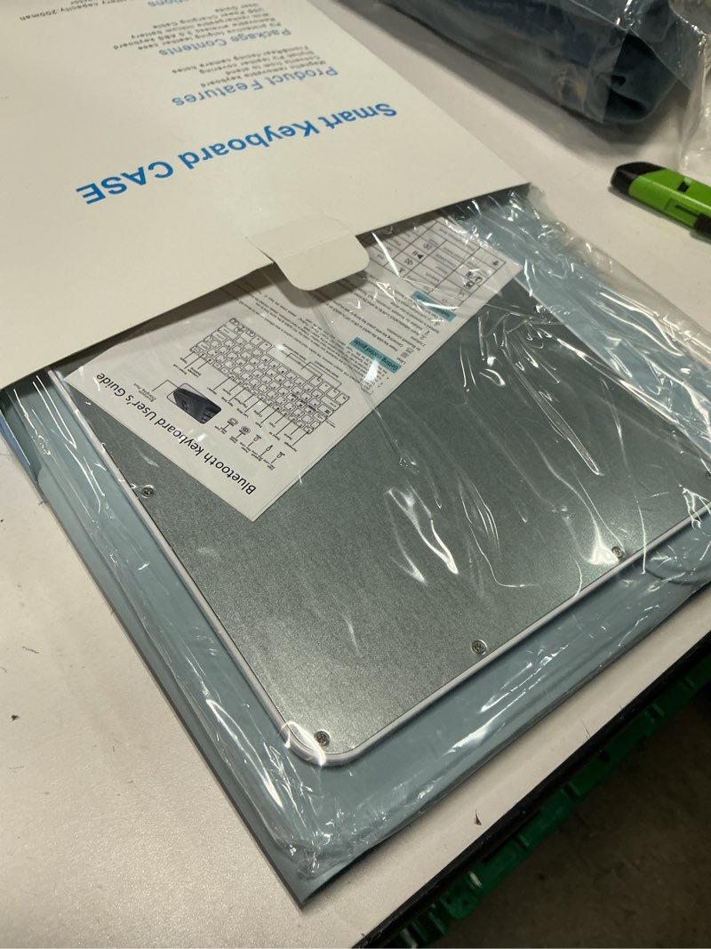 Condition photo showing New/Like New for keyboard case for ipad (a16) 11th gen 11 inch 2025, ipad 10th generation 10.9 inch 2022, detachable wireless bluetooth keyboard with built-in left side pencil holder (sky blue)