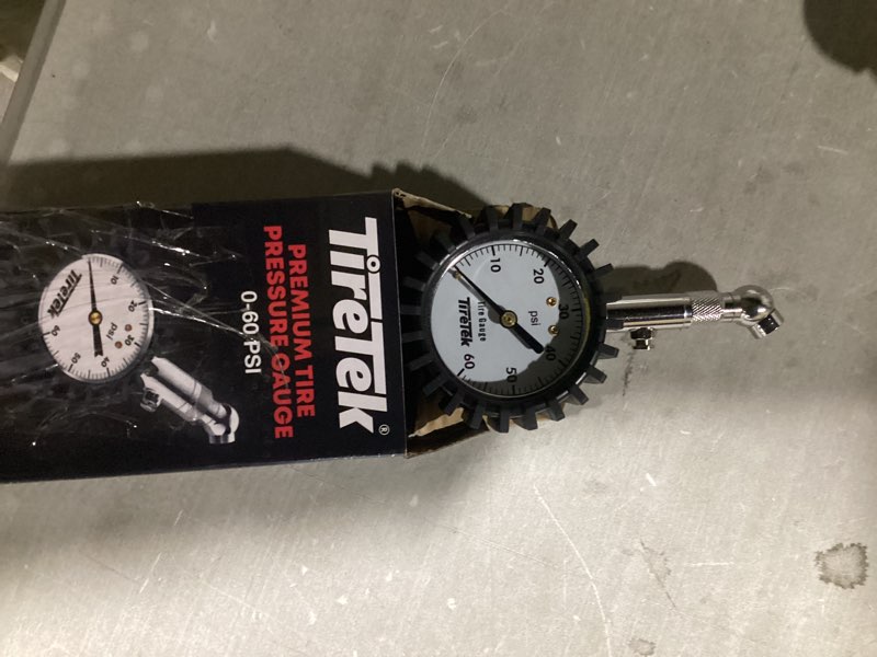 Condition photo showing Good Condition for tire pressure gauge for cars (ansi certified) premium air pressure gauge for tires - easy to read glow in the dark automobile analog circular dial